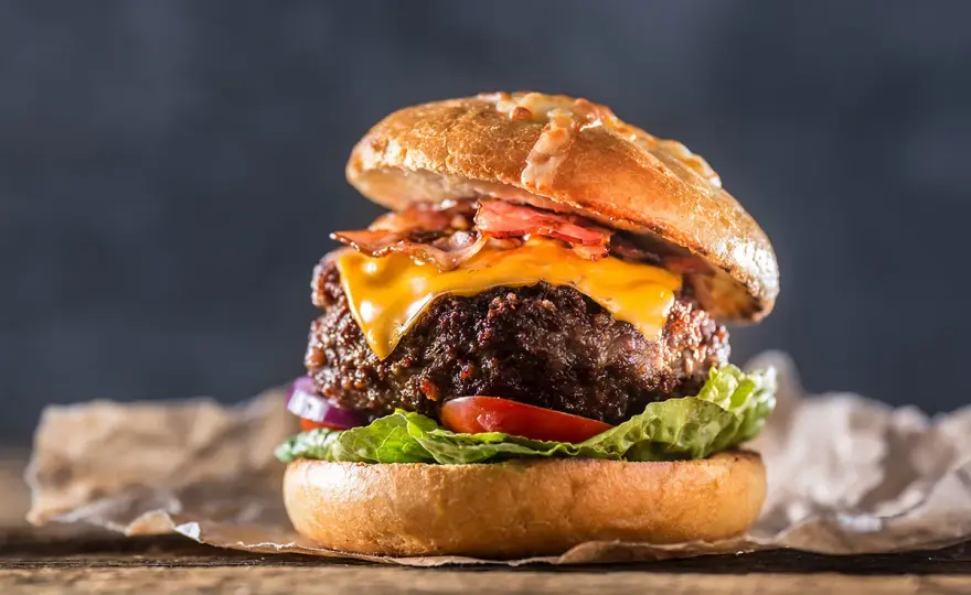 Saftiga hamburgare på grillen - Nöt & kyckling (70°C!)