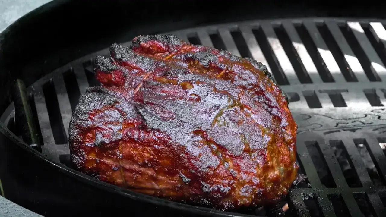 En saftig rostbiff med fin yta p&aring; grillen. Perfekt rostbiff temperatur f&ouml;r en lyckad grillning.
